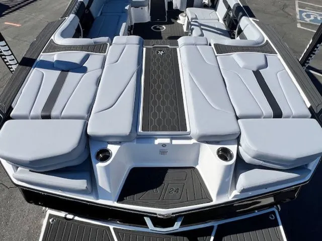Slide: The Image of MasterCraft XT24 2026 - 18