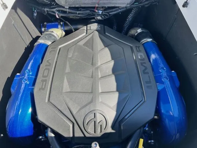 Slide: The Image of MasterCraft XT24 2026 - 30