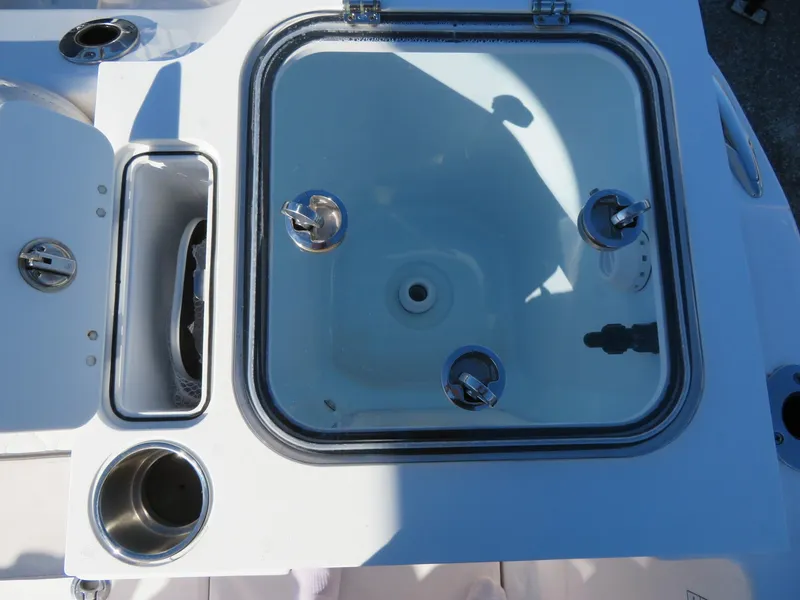 Slide: The Image of Livewell on a 2022 Sea Fox 268 Commander boat. - 43