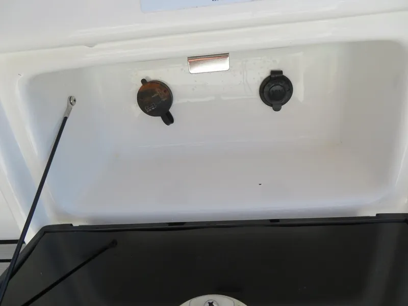 Slide: The Image of Sea Fox 268 Commander 2022 - 61