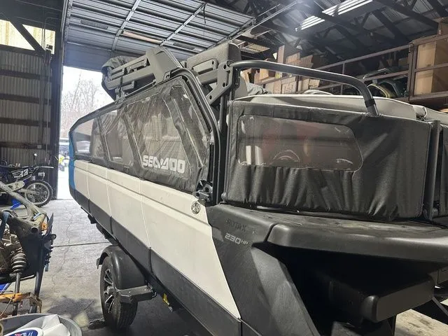 Slide: The Image of Sea-Doo Switch Sport 21 2023 - 7