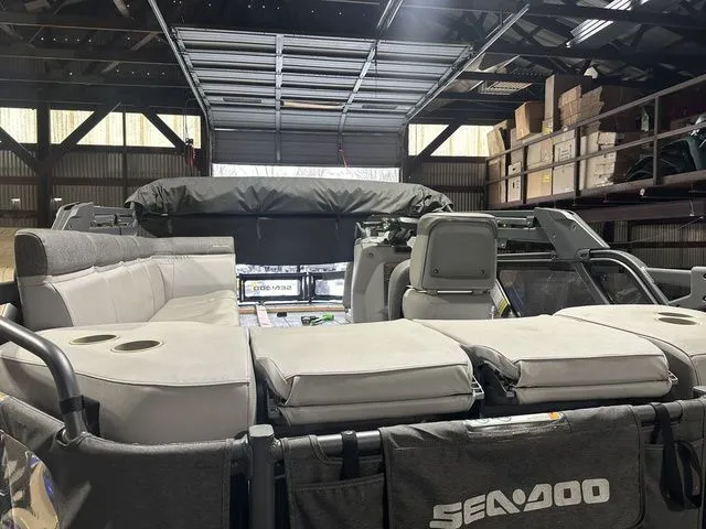 Slide: The Image of Sea-Doo Switch Sport 21 2023 - 8