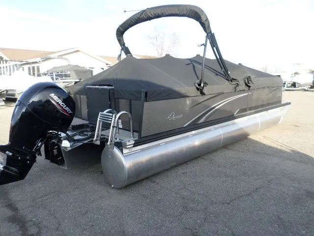 Slide: The Image of Apex Marine AQ 22 XRE Cruise 2024 - 3