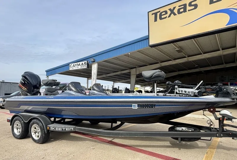 Slide: The Image of Skeeter ZX250 2018 - 2