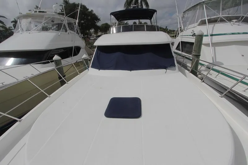 Slide: The Image of 2006 Navigator 5400 yacht foredeck aft view - 3