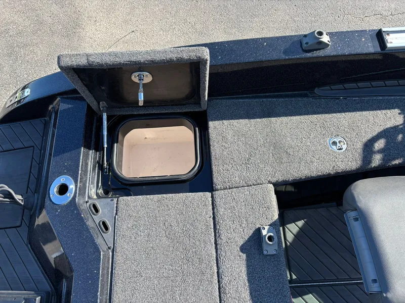 Slide: The Image of Vexus DVX22 2022 - 21