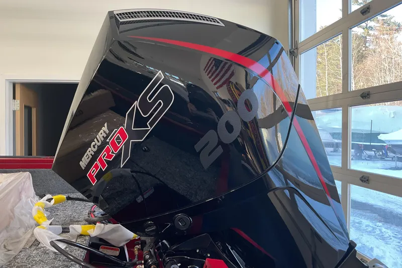 Slide: The Image of 2026 Tracker Targa V-19 Combo boat, top view, showcasing seating and layout. - 5