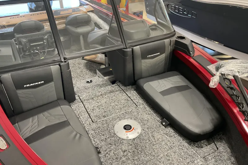 Slide: The Image of 2026 Tracker Targa V-19 Combo boat with Minn Kota PowerDrive trolling motor. - 7