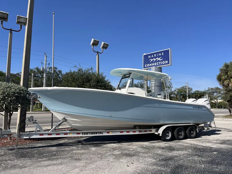 The Image of Cobia 320 Center Console 2026 - 1