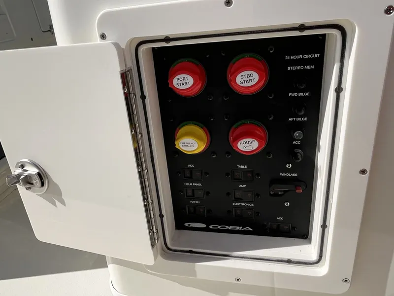 Slide: The Image of Cobia 320 Center Console 2026 - 33