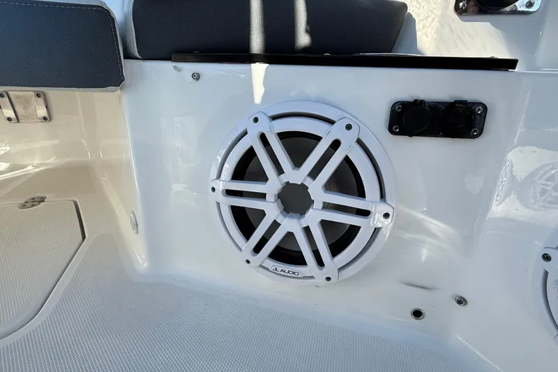 Slide: The Image of Speaker on a 2022 Blackfin 252 CC boat. - 43