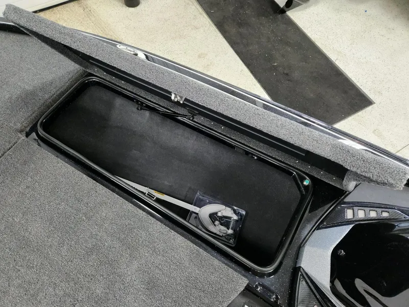 Slide: The Image of Triton 20XP GARMIN PATRIOT 2026 - 18