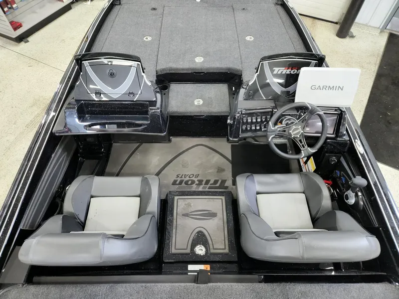 Slide: The Image of Triton 20XP GARMIN PATRIOT 2026 - 6