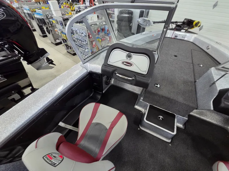 Slide: The Image of Triton 186 Allure 2026 - 12