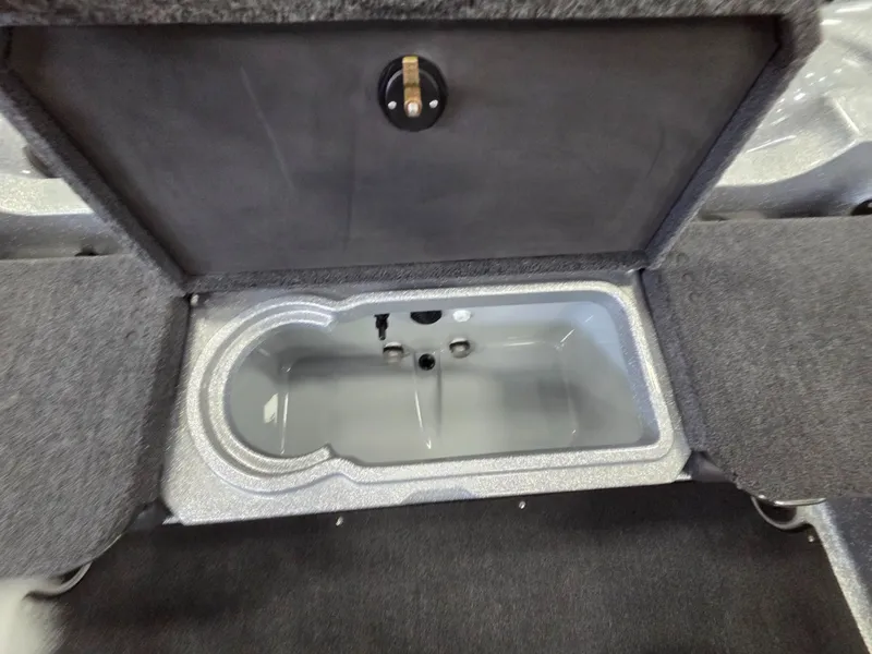 Slide: The Image of Triton 186 Allure 2026 - 21