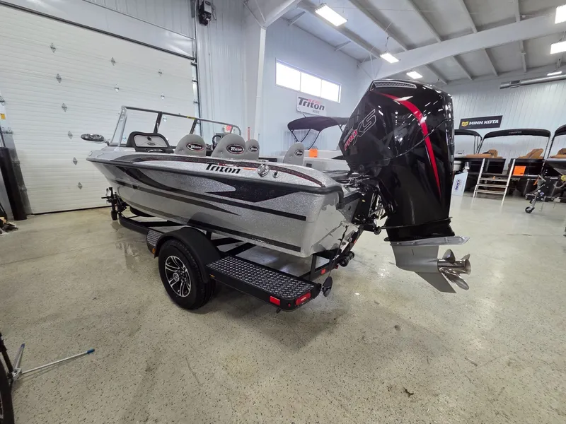 Slide: The Image of Triton 186 Allure 2026 - 5