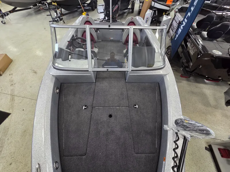 Slide: The Image of Triton 186 Allure 2026 - 7