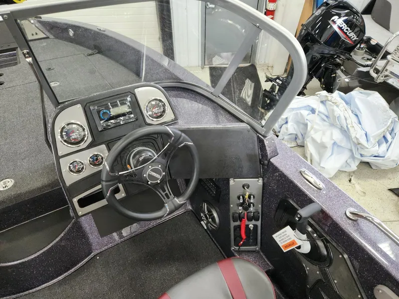 Slide: The Image of Triton 206 Allure 2026 - 10