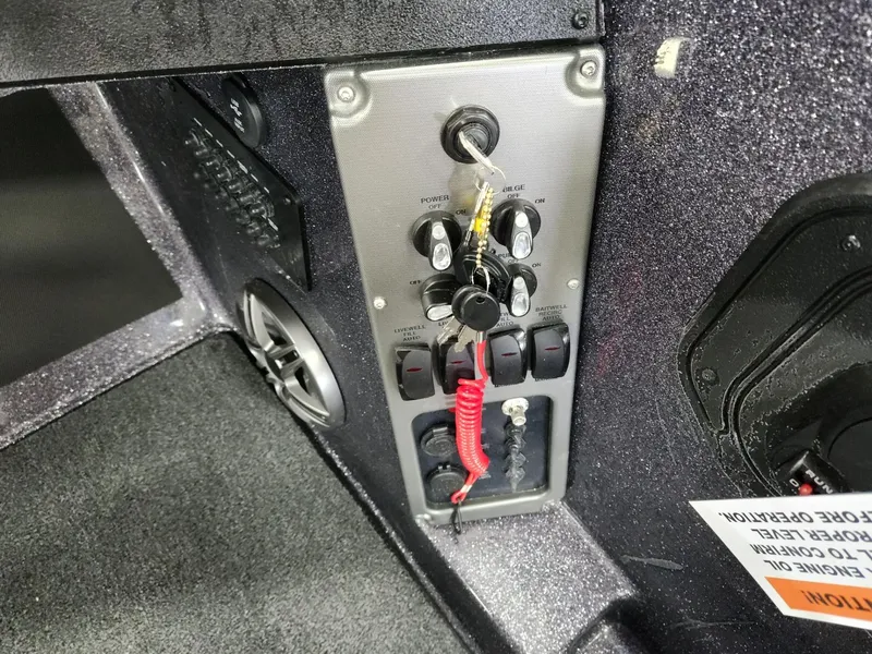 Slide: The Image of Triton 206 Allure 2026 - 12