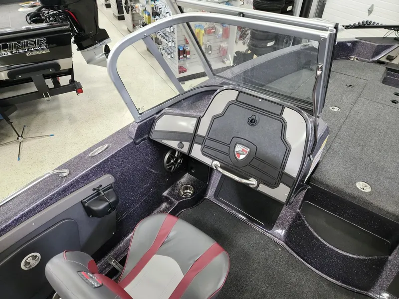 Slide: The Image of Triton 206 Allure 2026 - 14