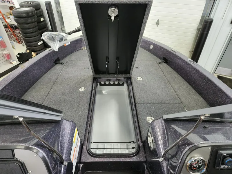 Slide: The Image of Triton 206 Allure 2026 - 18