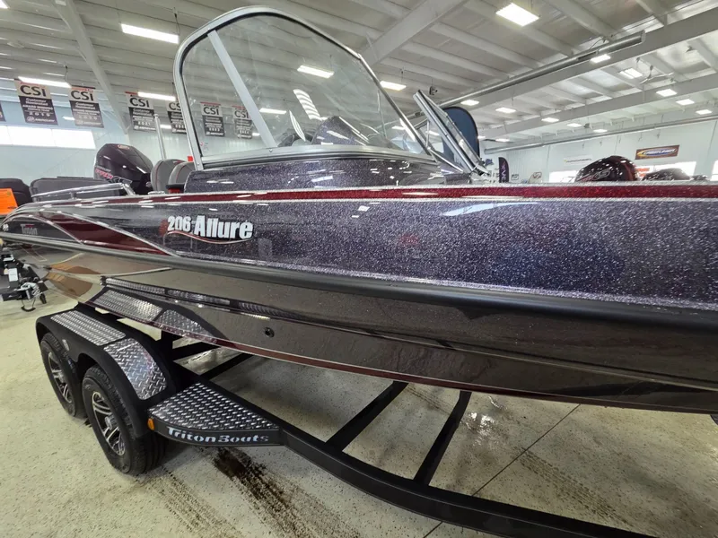 Slide: The Image of Triton 206 Allure 2026 - 3
