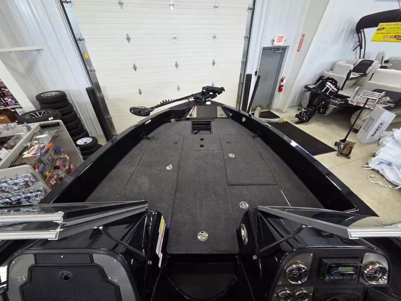 Slide: The Image of Triton 206 Allure 2026 - 10