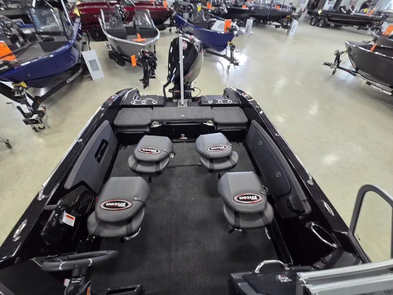 Slide: The Image of Triton 206 Allure 2026 - 16