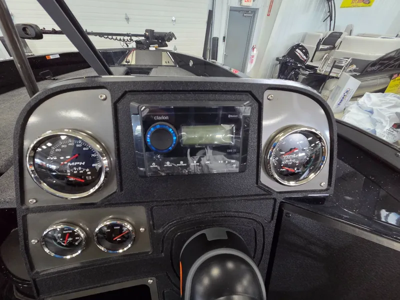 Slide: The Image of Triton 206 Allure 2026 - 19