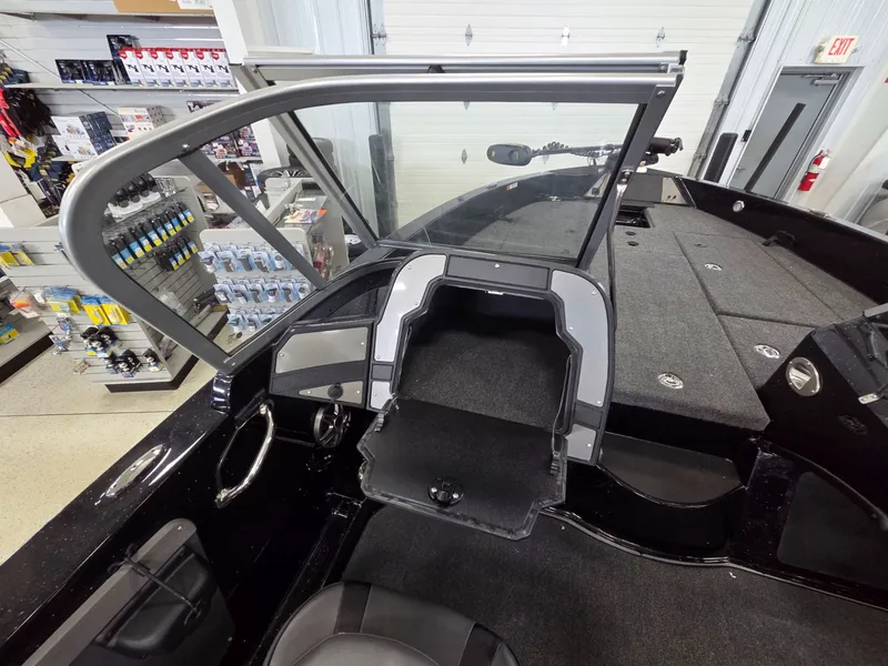 Slide: The Image of Triton 206 Allure 2026 - 21