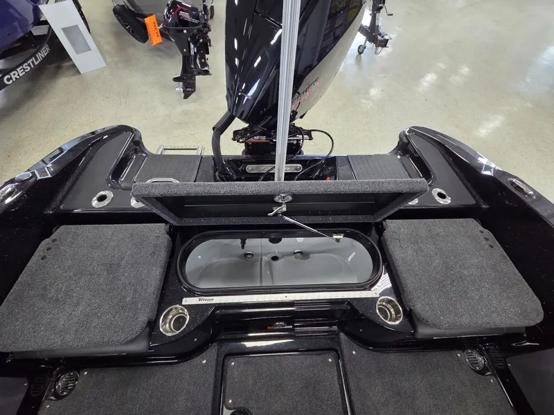 Slide: The Image of Triton 206 Allure 2026 - 24