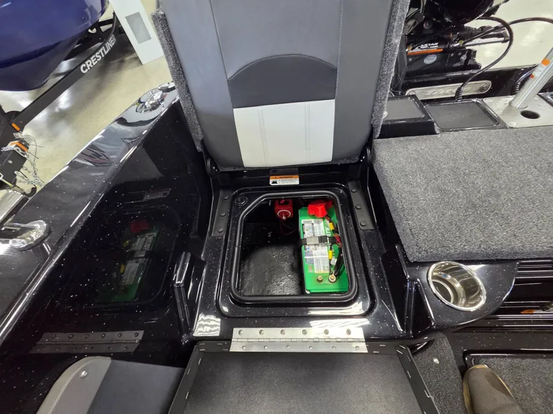 Slide: The Image of Triton 206 Allure 2026 - 27