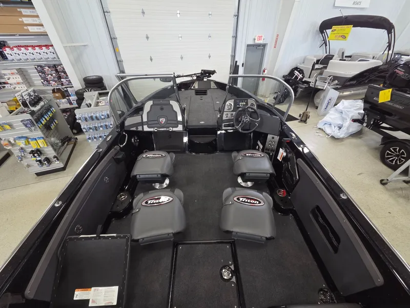 Slide: The Image of Triton 206 Allure 2026 - 28