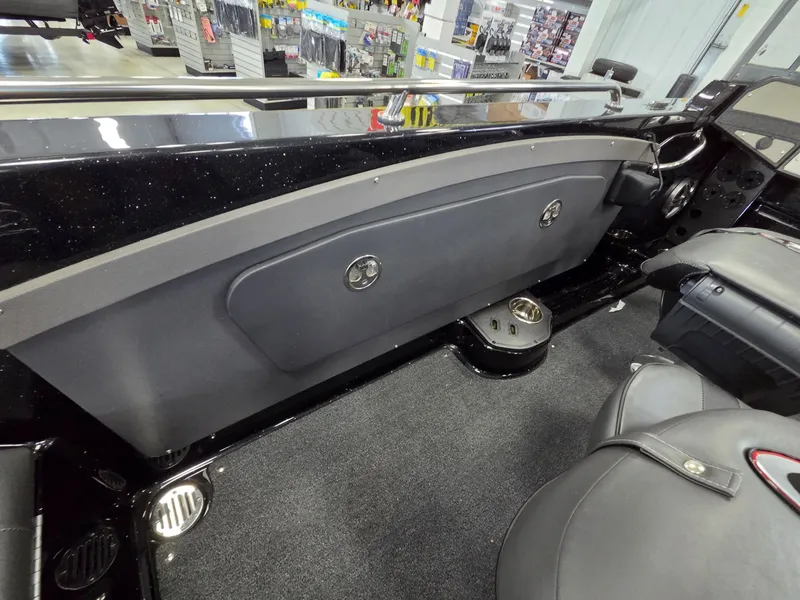 Slide: The Image of Triton 206 Allure 2026 - 29