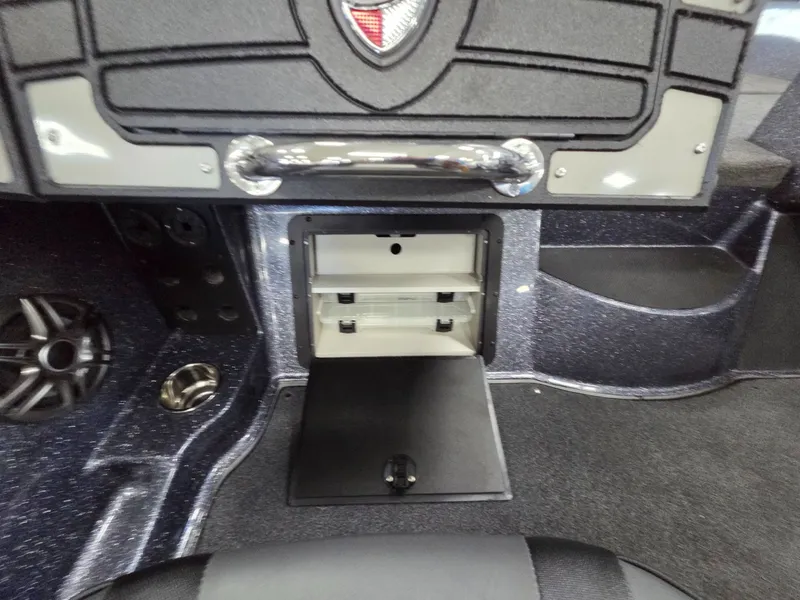 Slide: The Image of Triton 206 Fishunter 2026 - 19