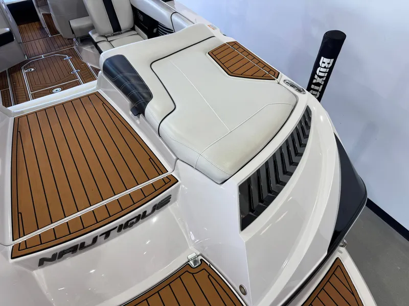 Slide: The Image of Nautique Super Air Nautique G23 2015 - 10