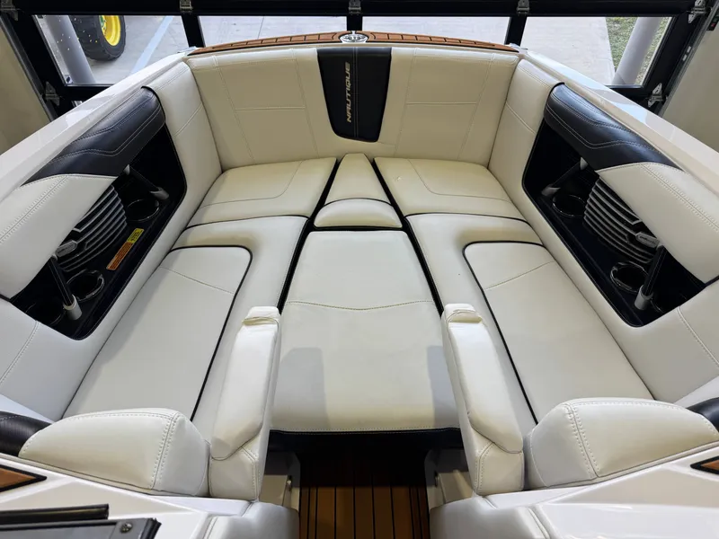 Slide: The Image of Nautique Super Air Nautique G23 2015 - 16