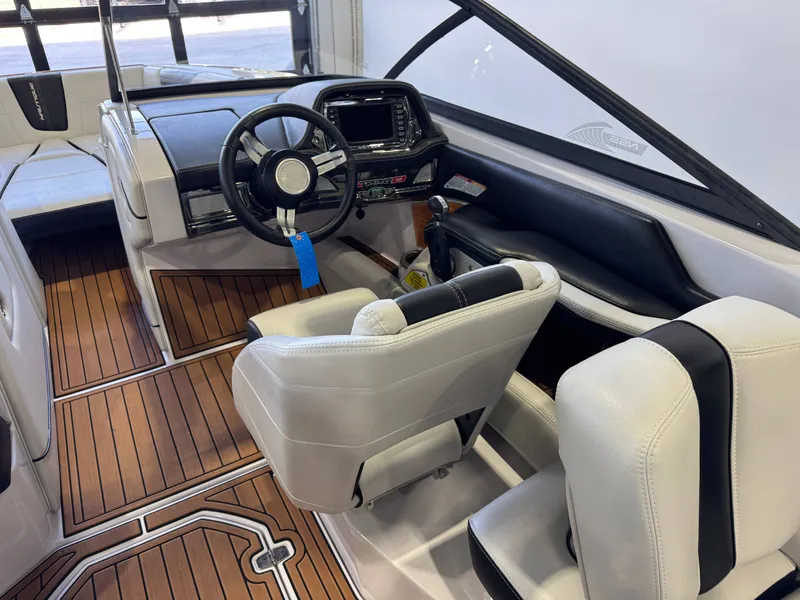 Slide: The Image of Nautique Super Air Nautique G23 2015 - 23