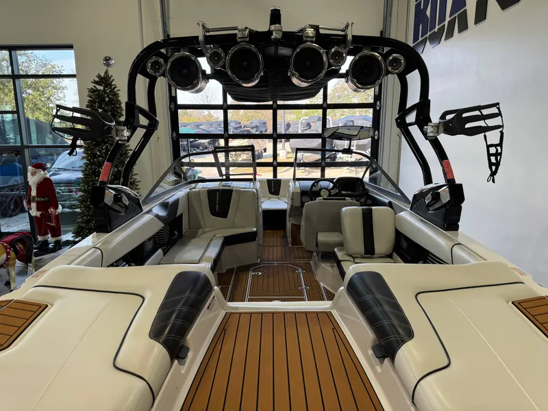 Slide: The Image of Nautique Super Air Nautique G23 2015 - 8