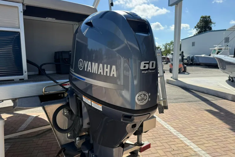 Slide: The Image of 2019 Bennington 188 SLV with Yamaha 60 High Thrust outboard motor. - 11