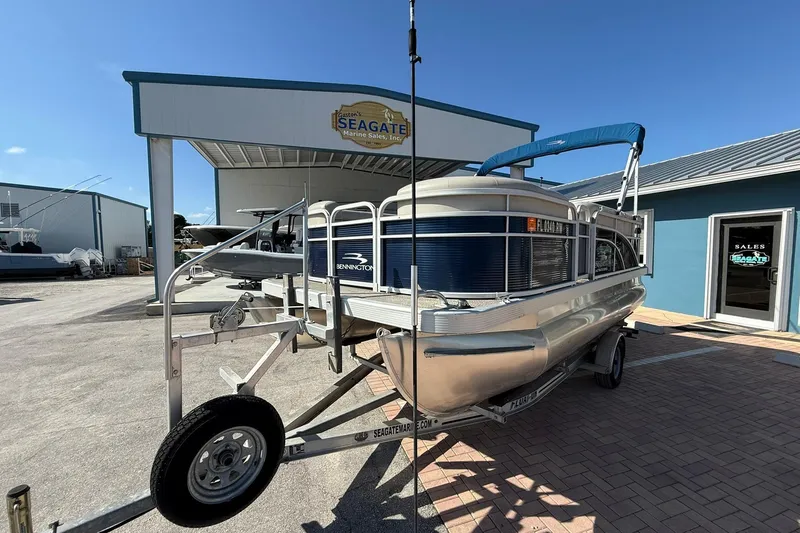 Slide: The Image of 2019 Bennington 188 SLV pontoon boat on trailer at Seagate Marine Sales. - 4