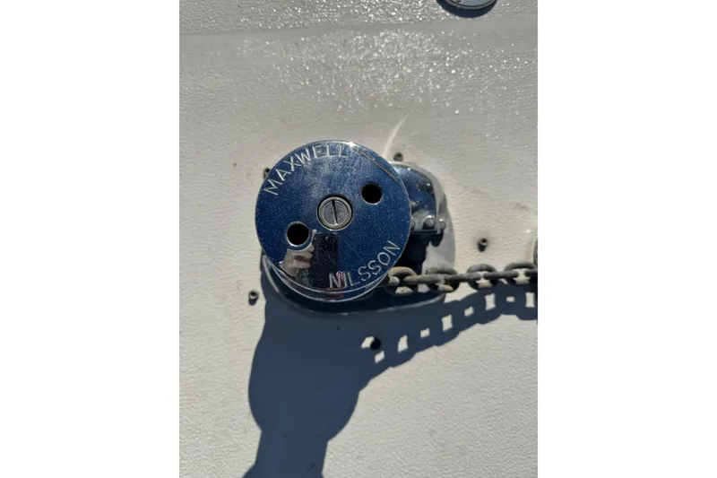 Slide: The Image of Maxwell winch on 1990 Sea Ray 380 Aft Cabin boat deck. - 68