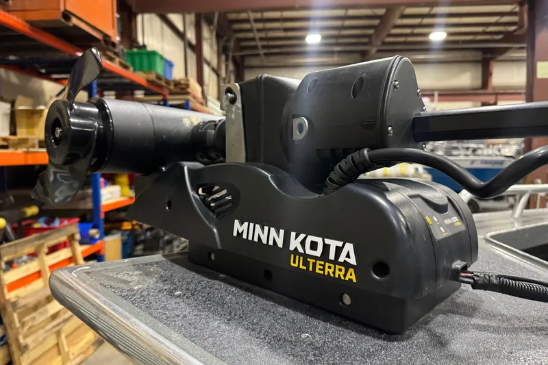 Slide: The Image of Minn Kota Ulterra motor on 2008 North River 21 SEAHAWK boat in a workshop. - 13