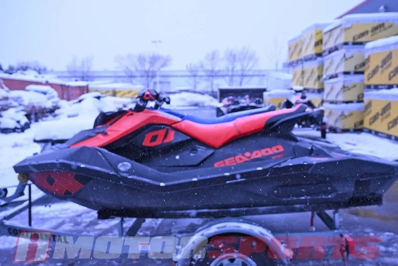 The Image of Sea-Doo Spark Trixx 3-up Rotax 900 H.O. ACE iBR with Audio 2022 - 1