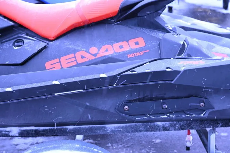 Slide: The Image of Sea-Doo Spark Trixx 3-up Rotax 900 H.O. ACE iBR with Audio 2022 - 6