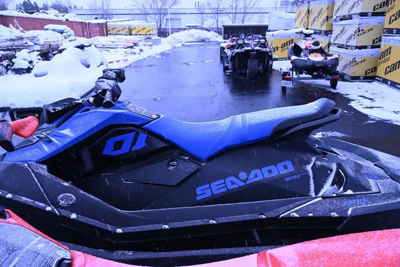 Slide: The Image of Sea-Doo Spark Trixx 3-up Rotax 900 H.O. ACE iBR and Audio 2023 - 11