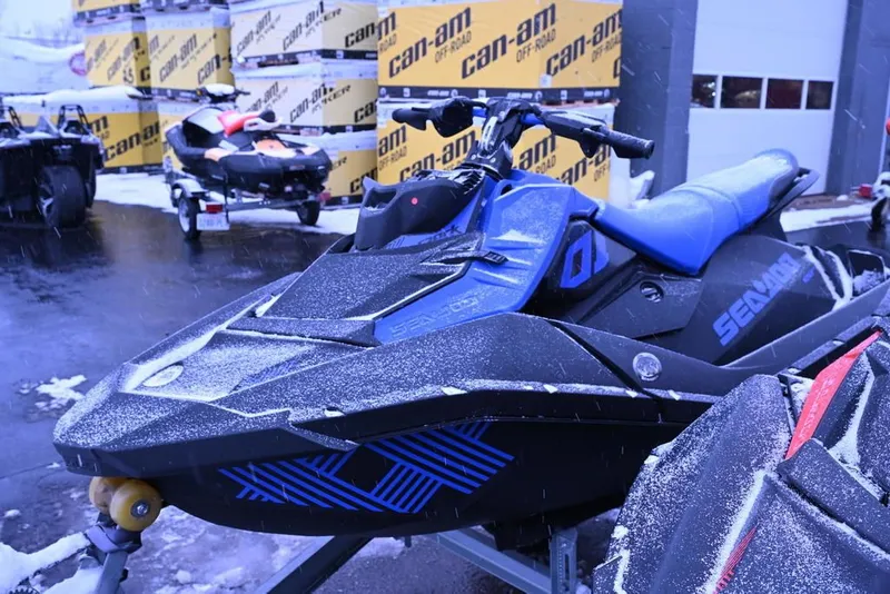 Slide: The Image of Sea-Doo Spark Trixx 3-up Rotax 900 H.O. ACE iBR and Audio 2023 - 12
