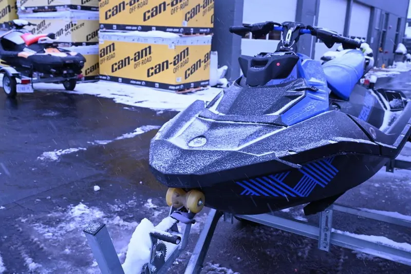 Slide: The Image of Sea-Doo Spark Trixx 3-up Rotax 900 H.O. ACE iBR and Audio 2023 - 13