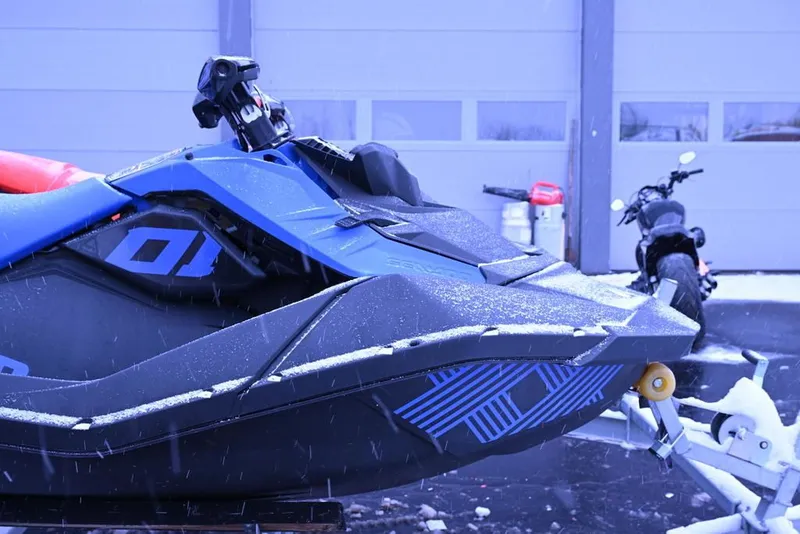 Slide: The Image of Sea-Doo Spark Trixx 3-up Rotax 900 H.O. ACE iBR and Audio 2023 - 3