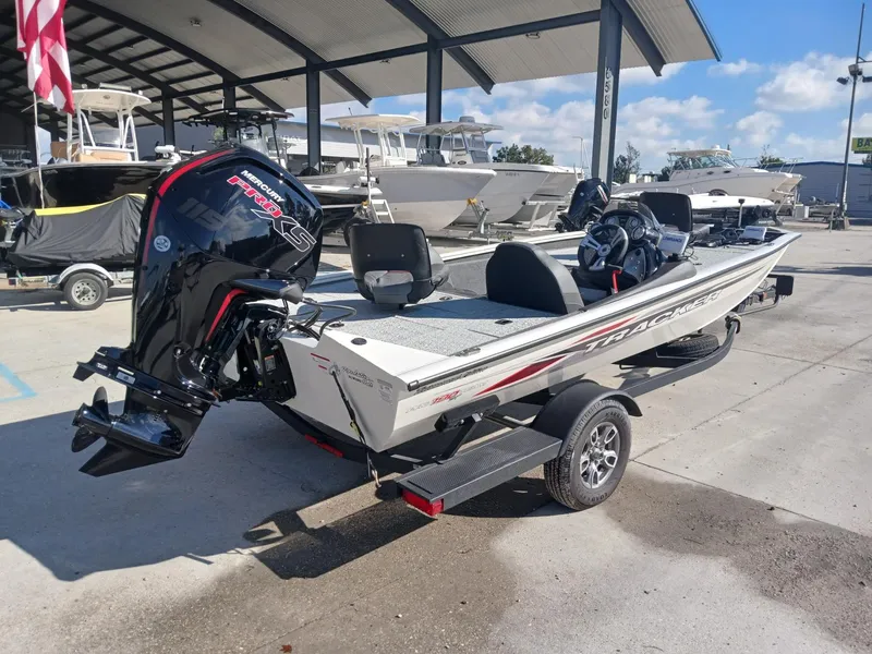 Slide: The Image of Tracker Pro Team 190 TX 2024 - 14